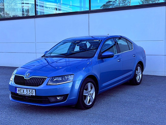Skoda Octavia 2 of 5