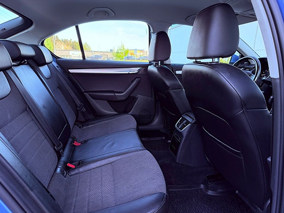 Skoda Octavia 12 of 17