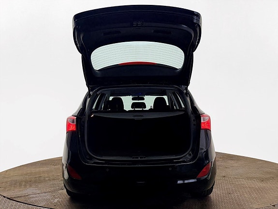 Hyundai i30 8 of 25