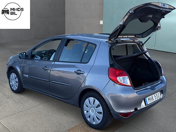 Renault Clio 9 of 30
