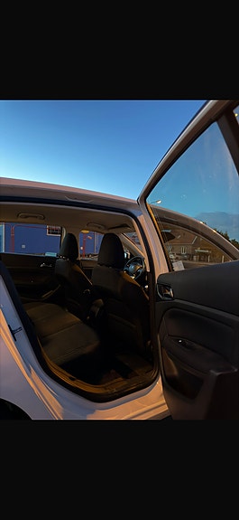 Peugeot 308 8 of 9