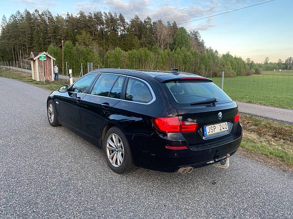 BMW 520d 2 of 4