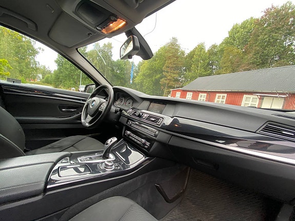 BMW 520d 5 of 8