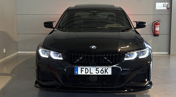 BMW M340i 2 of 5