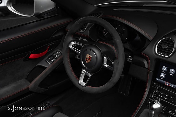 Porsche 718 Spyder 26 of 28
