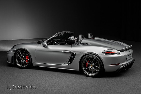 Porsche 718 Spyder 8 of 28