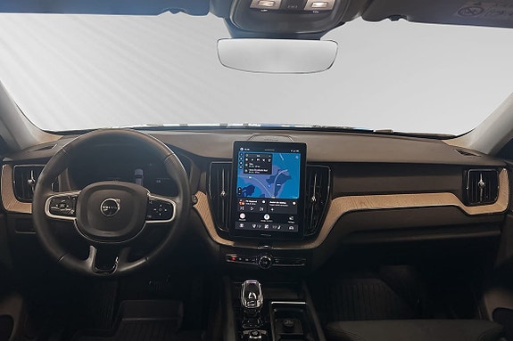Volvo XC60 9 of 26