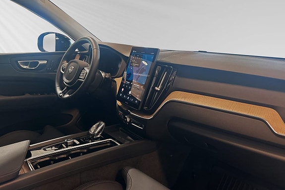 Volvo XC60 10 of 26