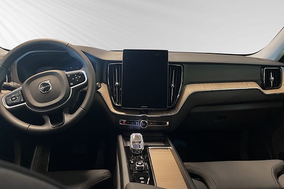 Volvo XC60 9 of 17