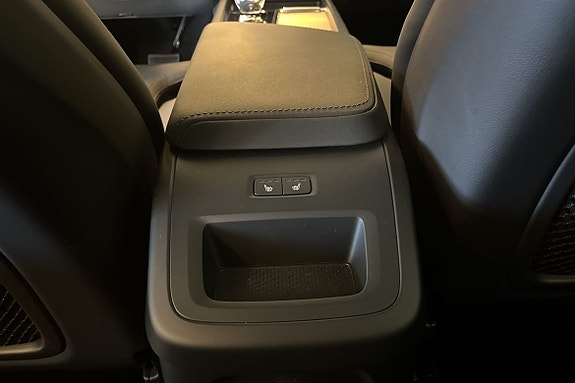 Volvo XC60 15 of 17