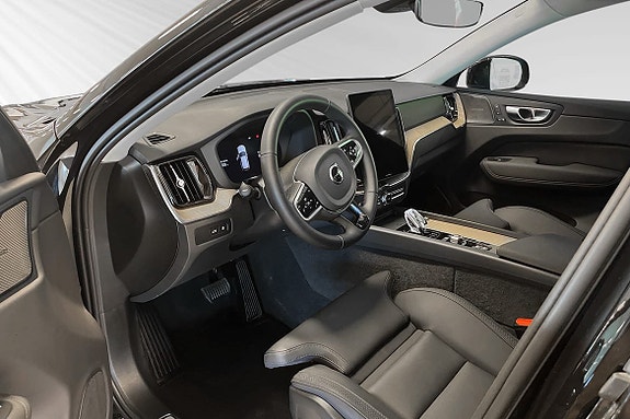 Volvo XC60 7 of 17