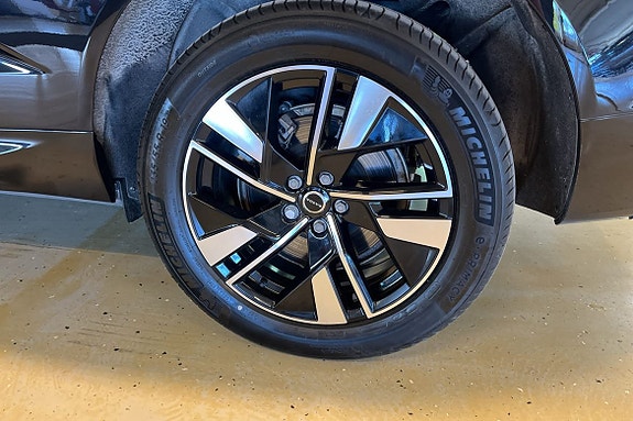Volvo XC60 16 of 17
