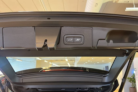 Volvo XC60 17 of 17