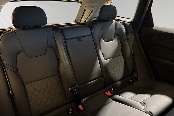 Volvo XC60 11 of 30