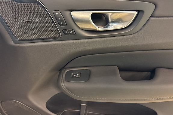 Volvo XC60 27 of 30