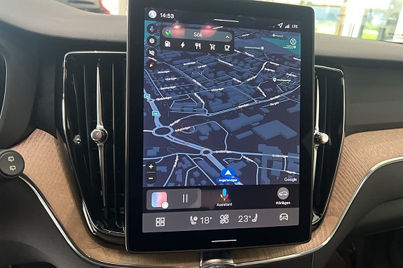 Volvo XC60 15 of 18