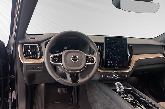Volvo XC60 9 of 18