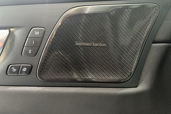 Volvo XC60 18 of 18
