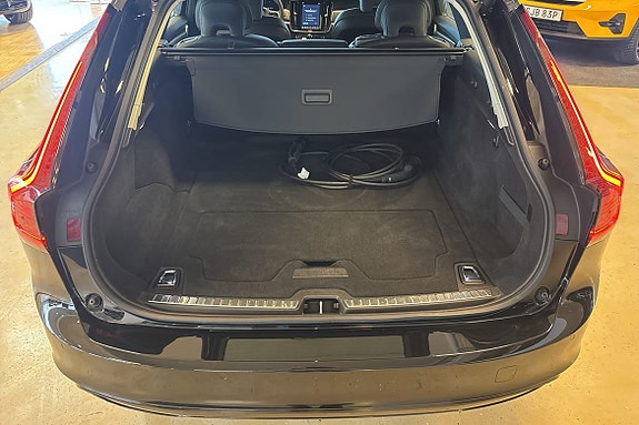 Volvo V90 24 of 30