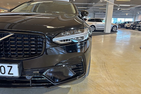 Volvo V90 26 of 30