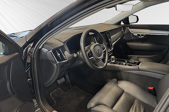 Volvo V90 13 of 30