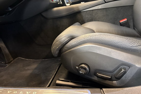 Volvo V90 30 of 30