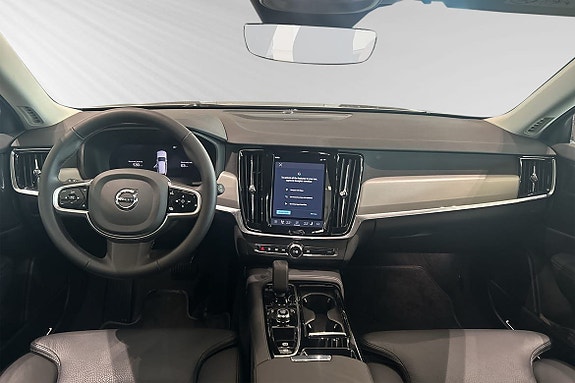 Volvo V90 8 of 13