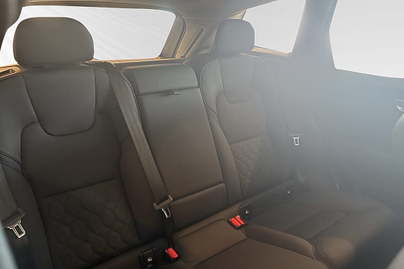 Volvo XC60 21 of 30
