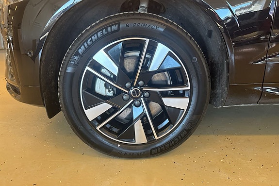 Volvo XC60 24 of 30