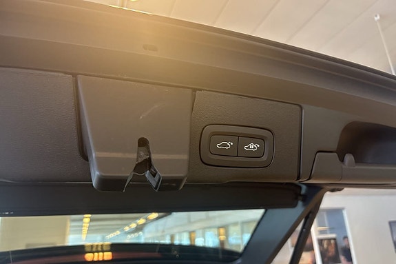 Volvo XC60 25 of 30