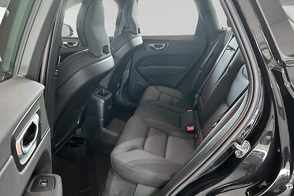 Volvo XC60 16 of 30