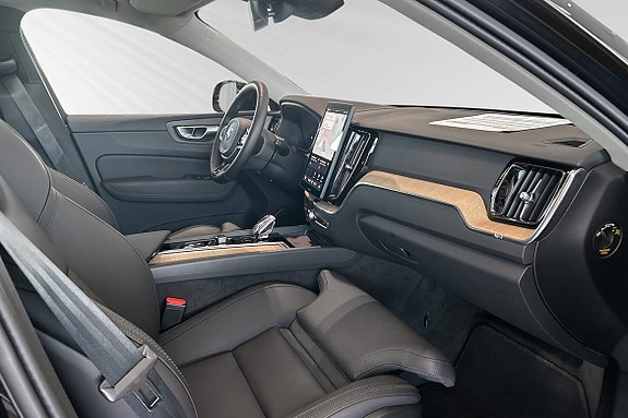 Volvo XC60 19 of 30