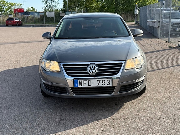 Volkswagen Passat 3 of 5