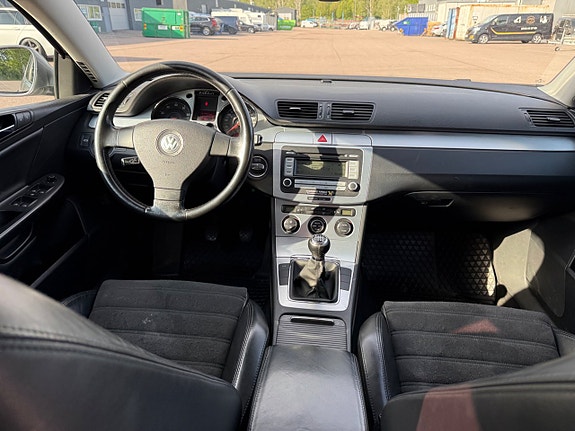 Volkswagen Passat 11 of 11