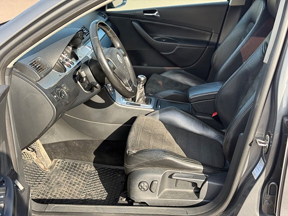 Volkswagen Passat 7 of 11