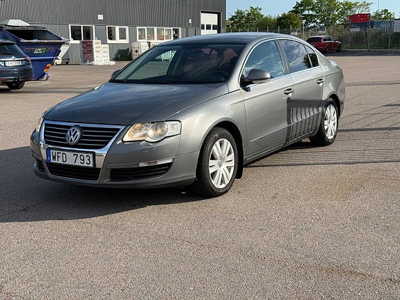 Volkswagen Passat 2 of 5