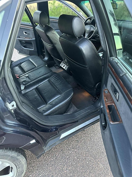 Audi S8 9 of 12