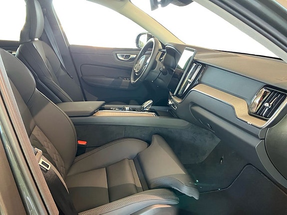 Volvo XC60 5 of 5
