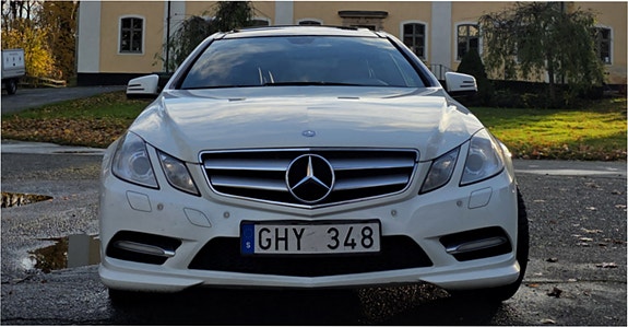 Mercedes-Benz E250 2 of 5
