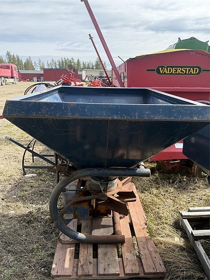 Bogballe model B 3 of 3
