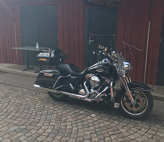 Harley-Davidson Road King Touring 2 of 3