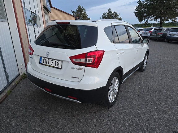 Suzuki S-Cross 6 of 17