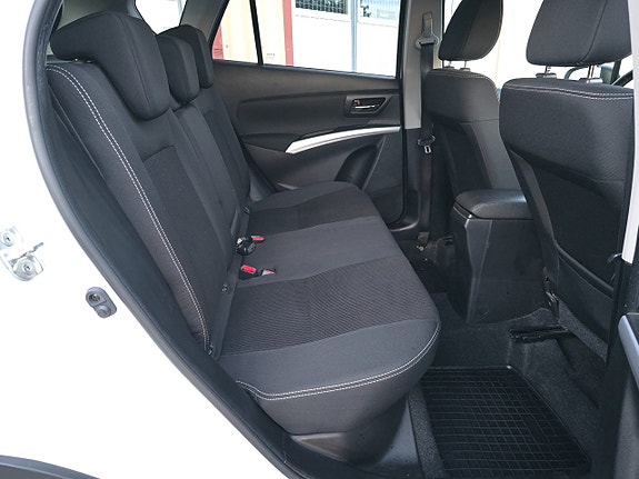 Suzuki S-Cross 9 of 17
