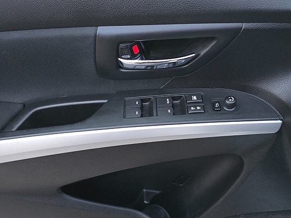 Suzuki S-Cross 11 of 17