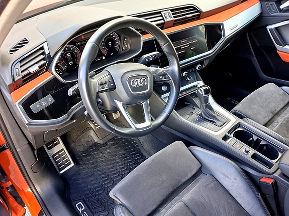 Audi Q3 3 of 3