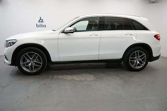 Mercedes-Benz GLC220 d 2 of 5
