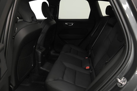 Volvo XC60 11 of 18