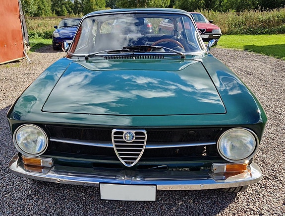 Alfa Romeo Giulia 1600 7 of 23
