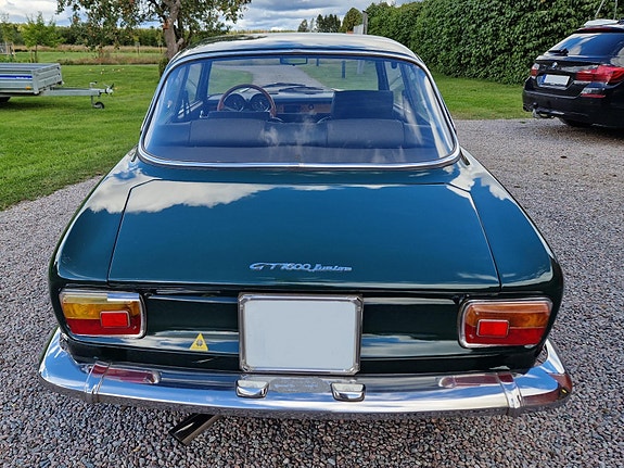 Alfa Romeo Giulia 1600 8 of 23