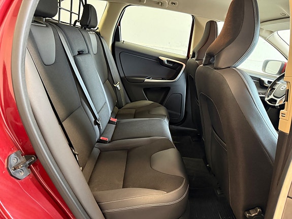 Volvo XC60 15 of 15